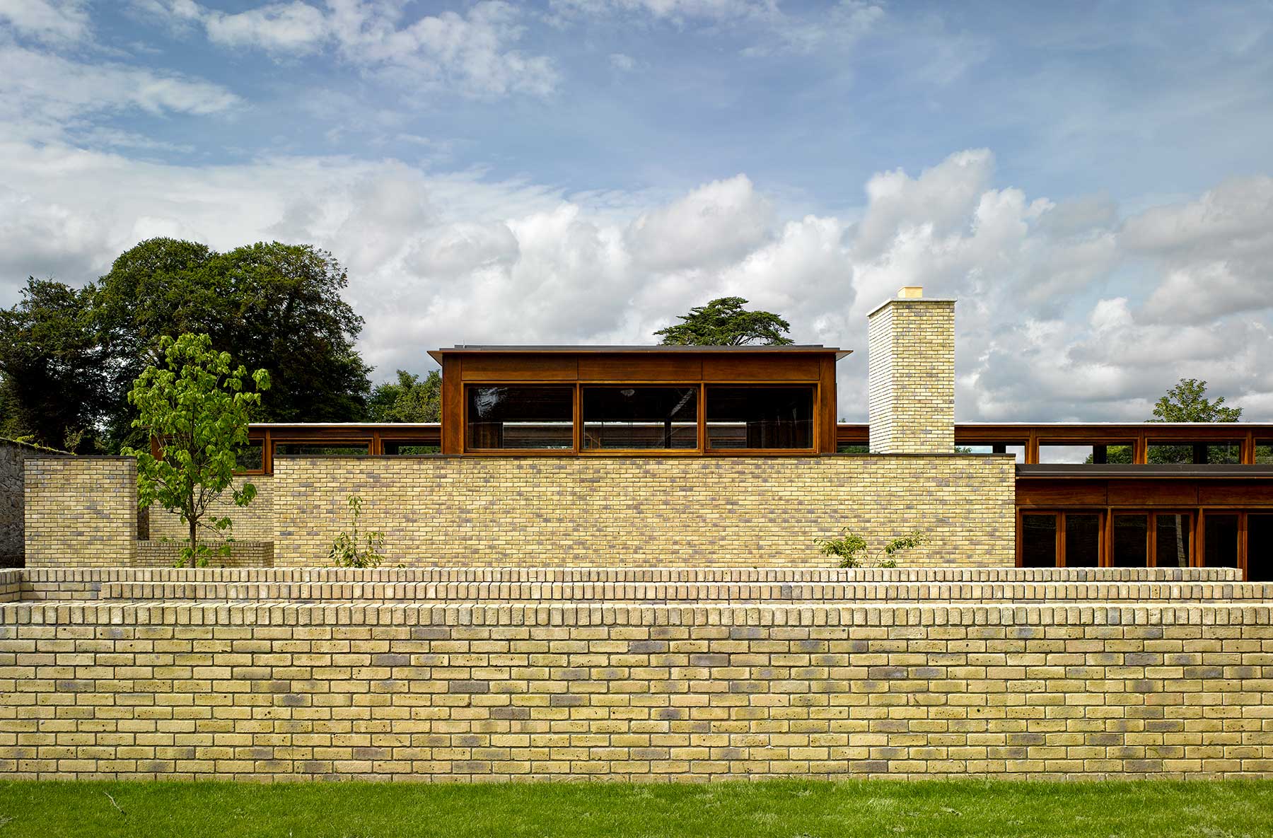 Níall McLaughlin awarded 2026 Royal Gold Medal