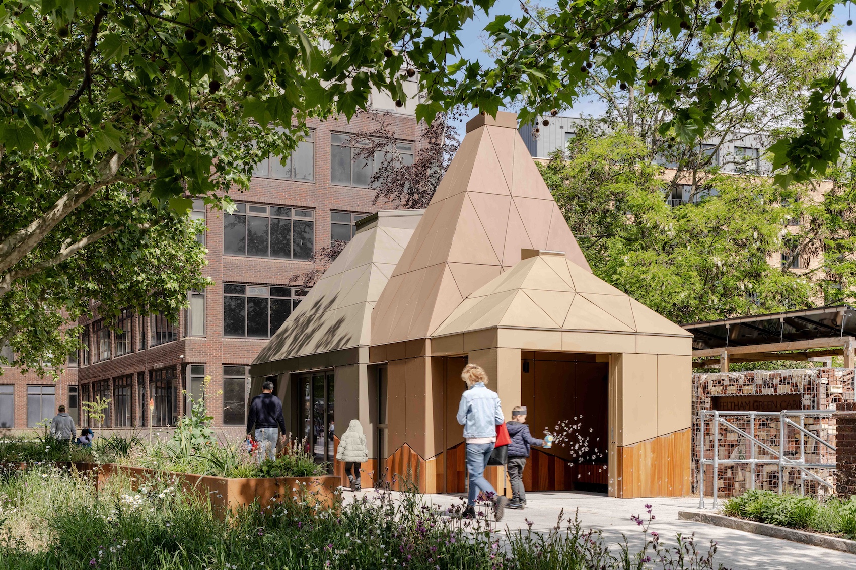 Feltham Green Cabin