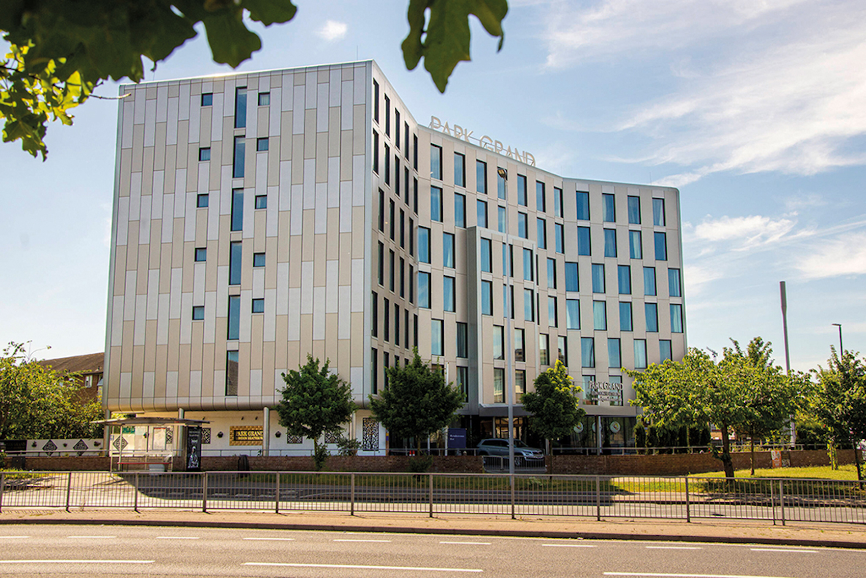 VitraDual: A high-performance, non-combustible rainscreen solution from Valcan